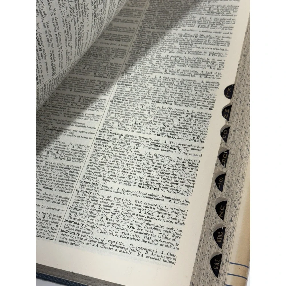 Webster' New Collegiate Dictionary 1949 Thin Paper + U Of C Berkeley Dust jacket